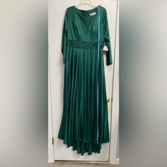 Mac Duggal 55245 Size 14 Emerald Long Sleeve Ruched Waist A-Line Slit Gown NWOT - Picture 12 of 16